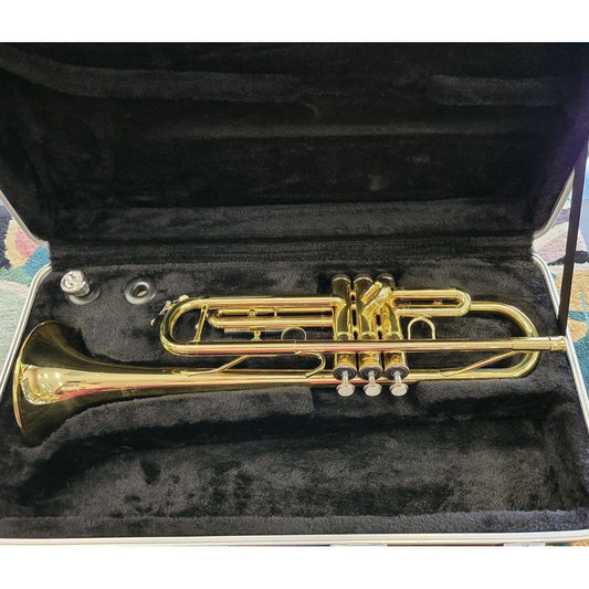Used Antigua Winds Vosi Bb Student Trumpet With Case TR2560LQ-Andy's Music