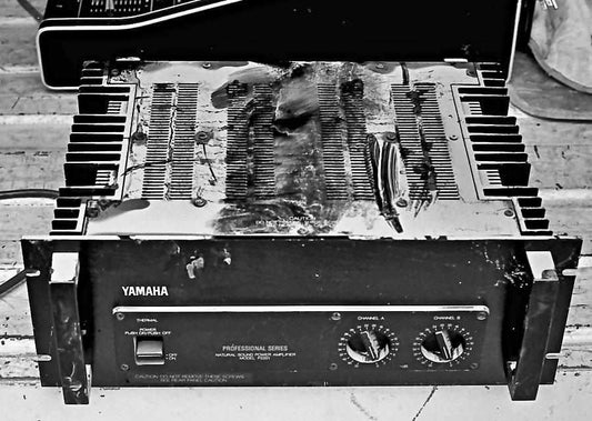 Blog Post-The Yamaha Power Amp That Refused To Die!-Andy's Music