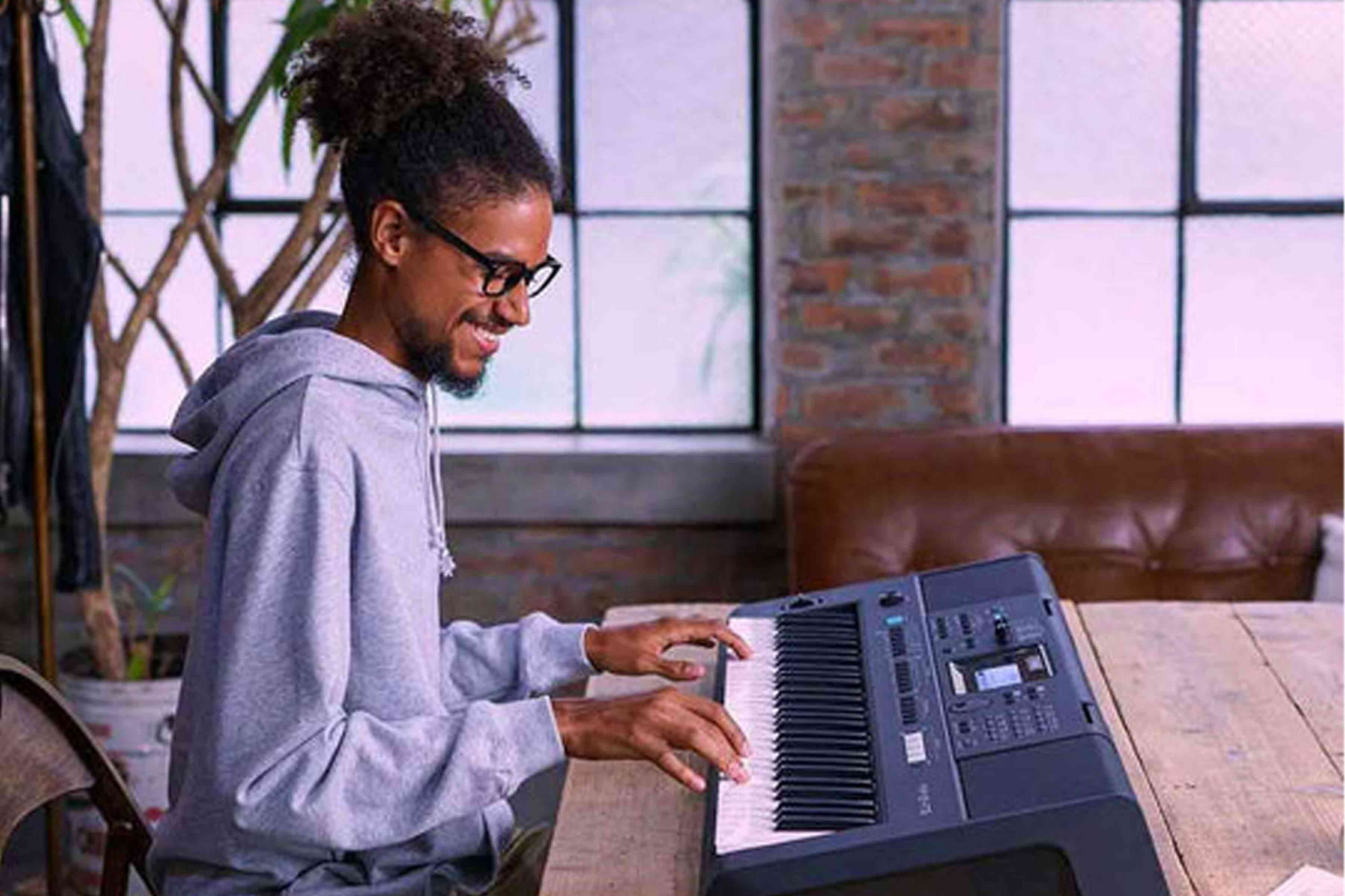 New Yamaha PSR-EW425 and PSR-E473 Portable Keyboards