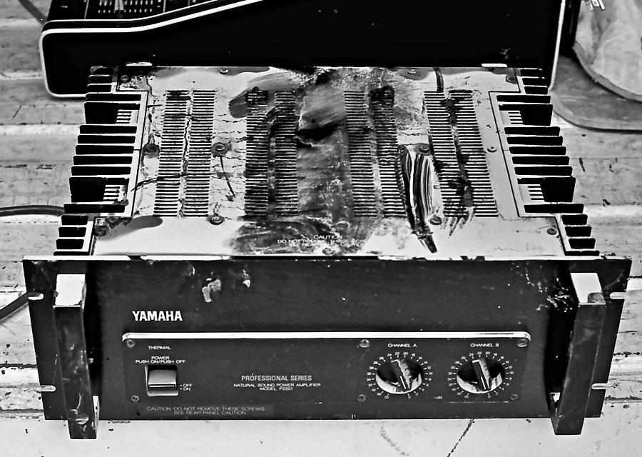 The Yamaha Power Amp That Refused To Die!