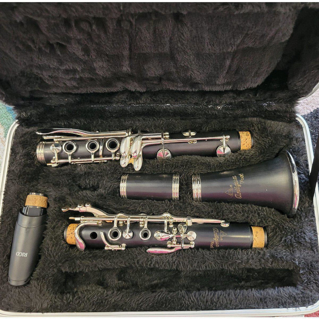 Used Antigua Winds Vosi CL2220 Bb Student Clarinet With Case