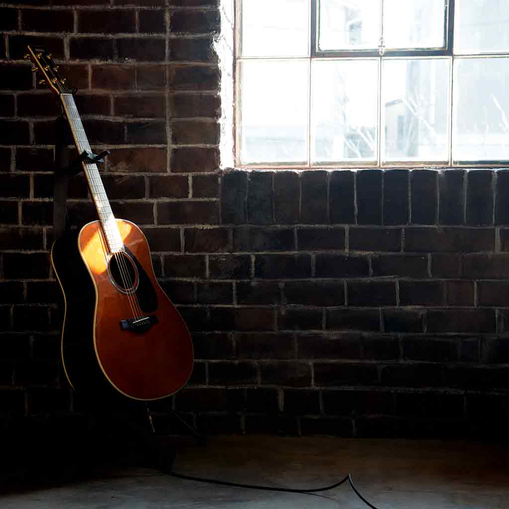 Yamaha LJ6 A.R.E. Handcrafted Acoustic Electric Guitar