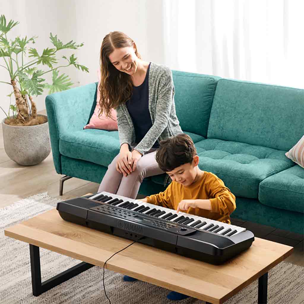 Yamaha YPT-280 Keyboard-Andy's Music